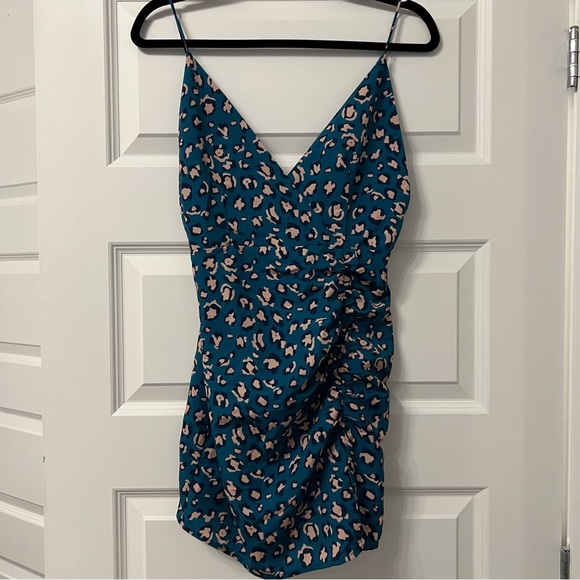 Revolve Mia mini dress - Picture 4 of 4